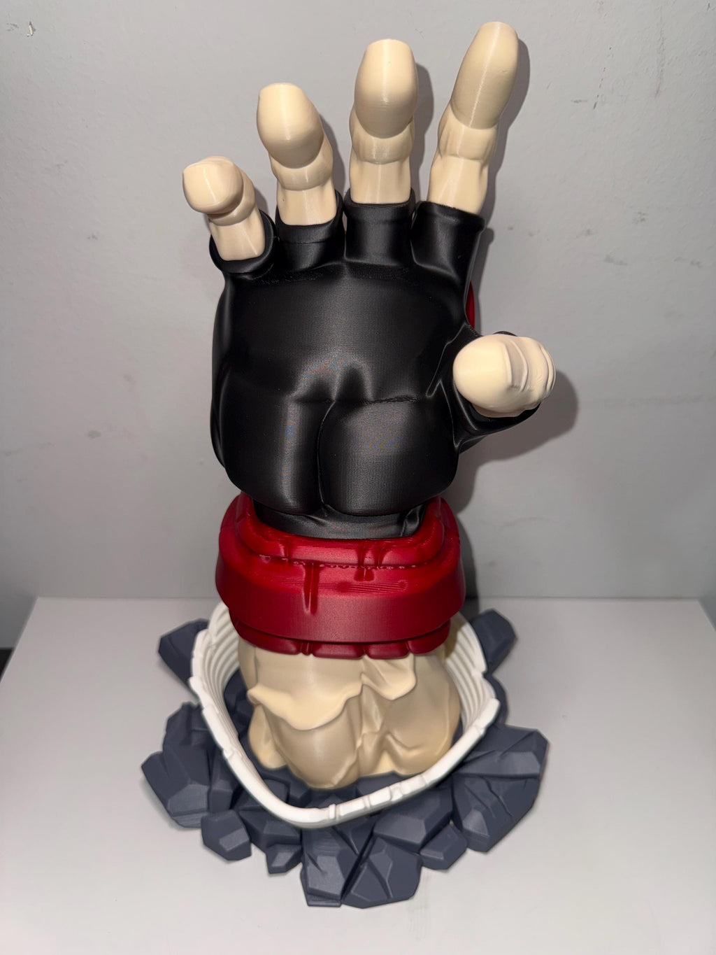 Street Fighter-Inspired 3D Printed Universal Video Game Controller Stand