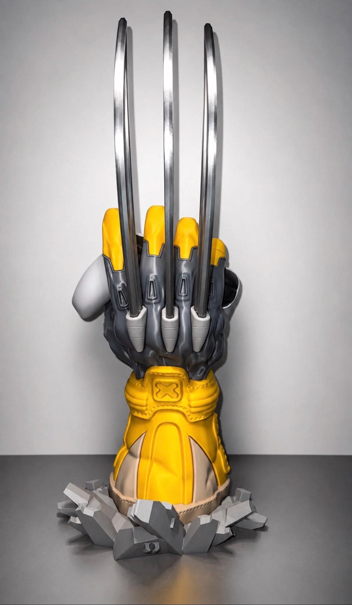 Wolverine Inspired Video Game Controller Stand