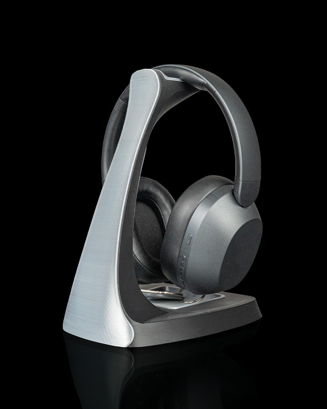 Modern Headphone Stand with Valet Tray