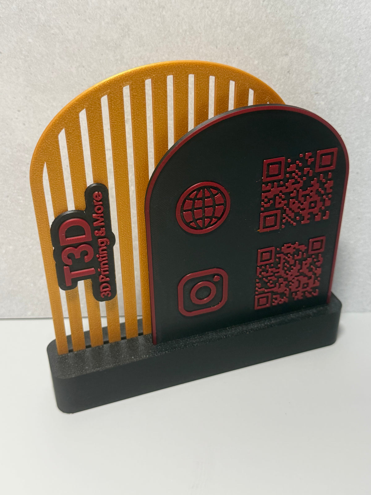 Layered Vertical QR Code List