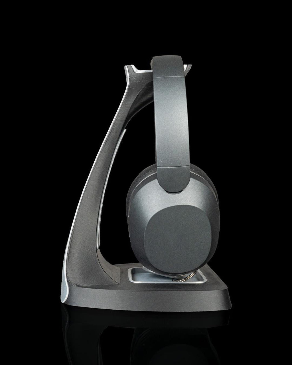 Modern Headphone Stand with Valet Tray