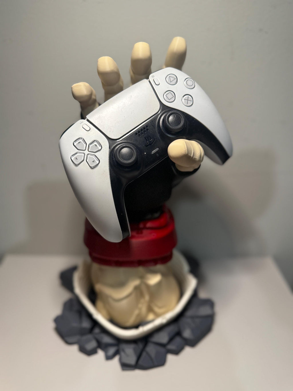 Street Fighter-Inspired 3D Printed Universal Video Game Controller Stand